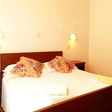 Apartments Toncic Lumbarda Room photo