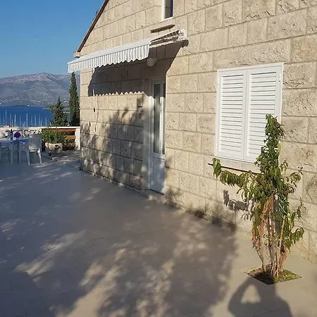Apartments Toncic Lumbarda Exterior photo