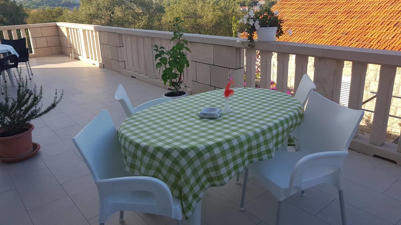 Toncic Apartment